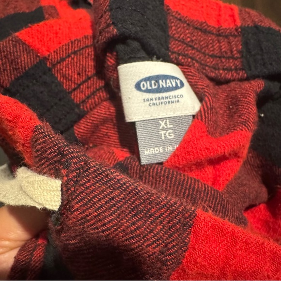 Old Navy Red Buffalo Plaid Men’s Pajamas - Picture 6 of 6